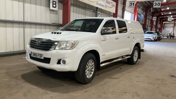 TOYOTA Hilux